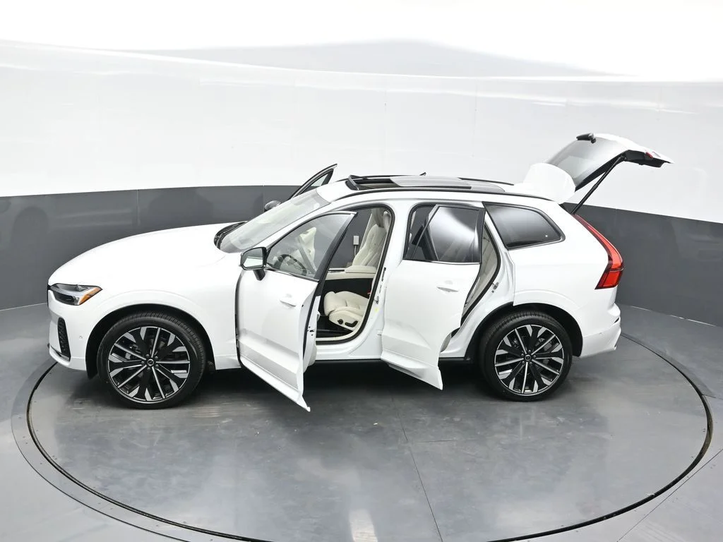 Used 2026 Crystal White Volvo Ultra image 42