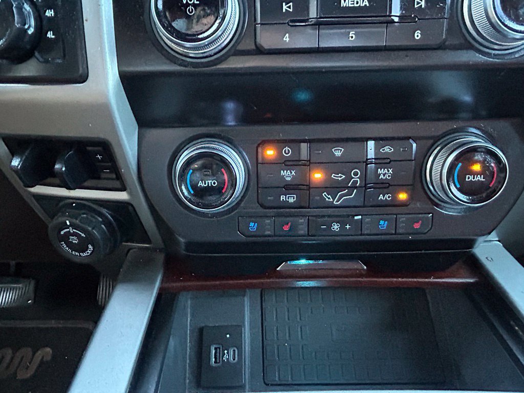 Used 2021 Gray Metallic Ford King Ranch image 19