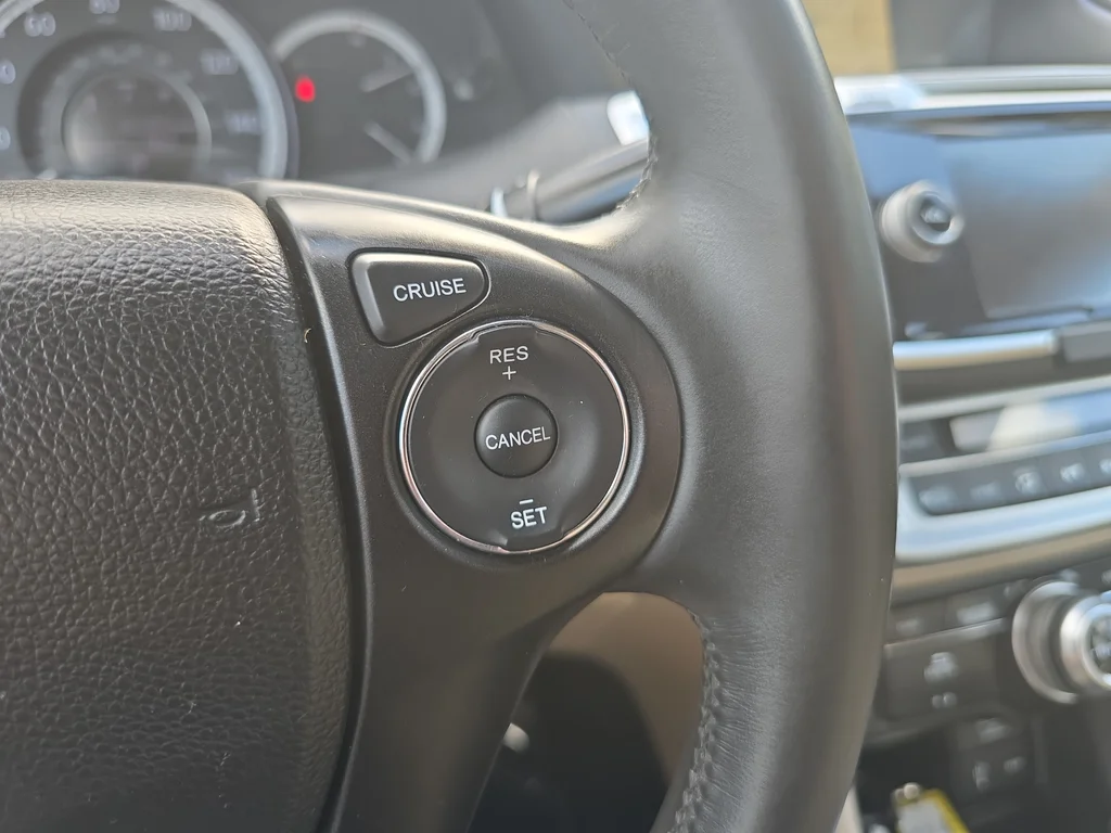 Used 2015 Beige Honda EX-L image 17