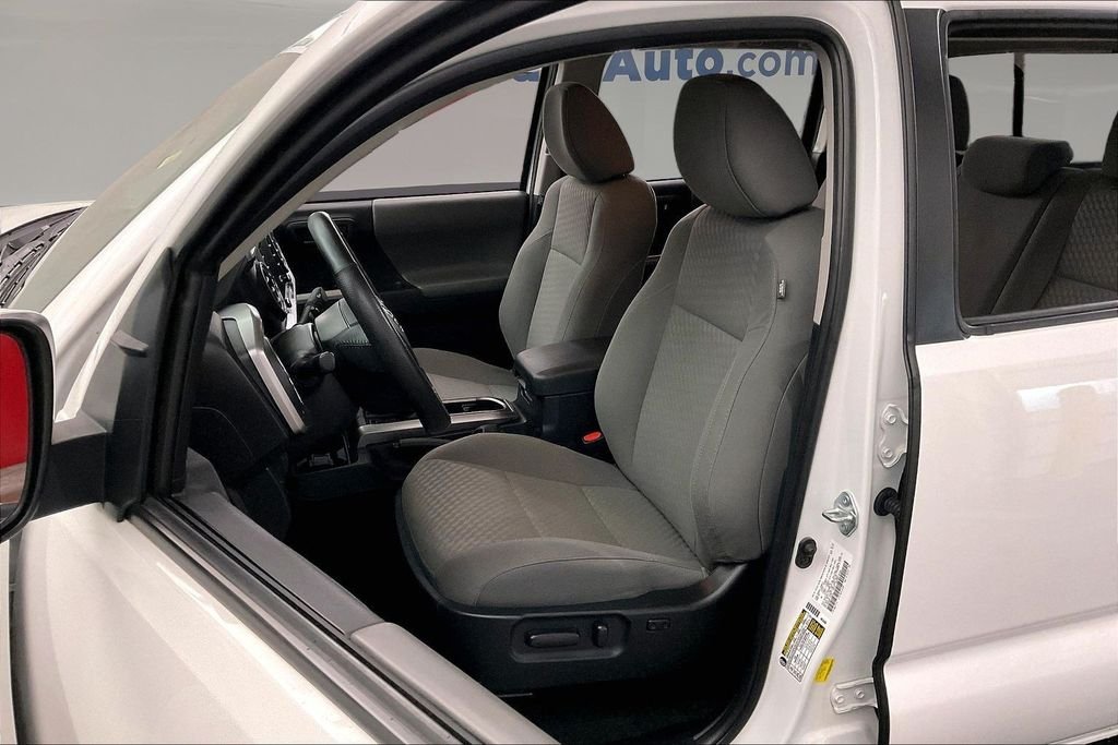 Used 2023 White Toyota SR5 image 30