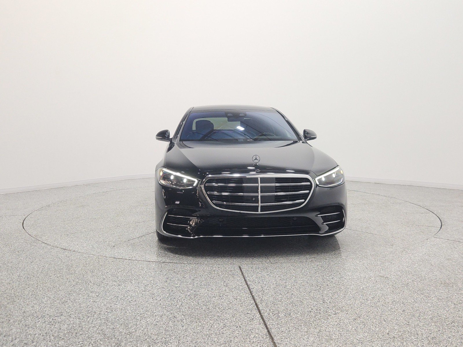 Used 2023 Black Mercedes-Benz S 580 4MATIC® Sedan image 2