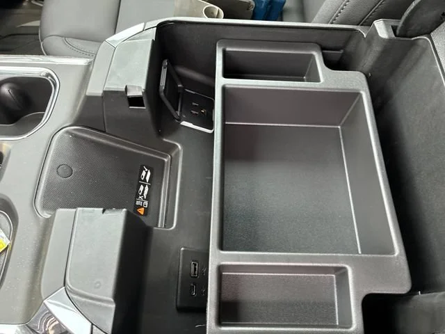 New 2026 Summit White GMC Elevation image 28