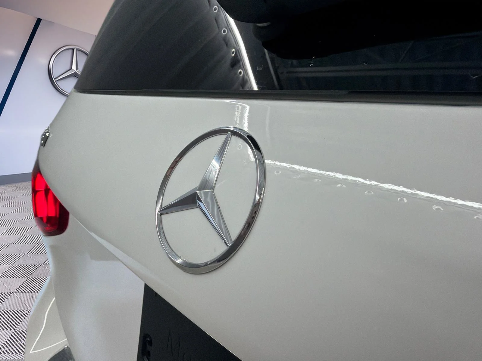 Used 2026 White Mercedes-Benz GLB 250 image 27