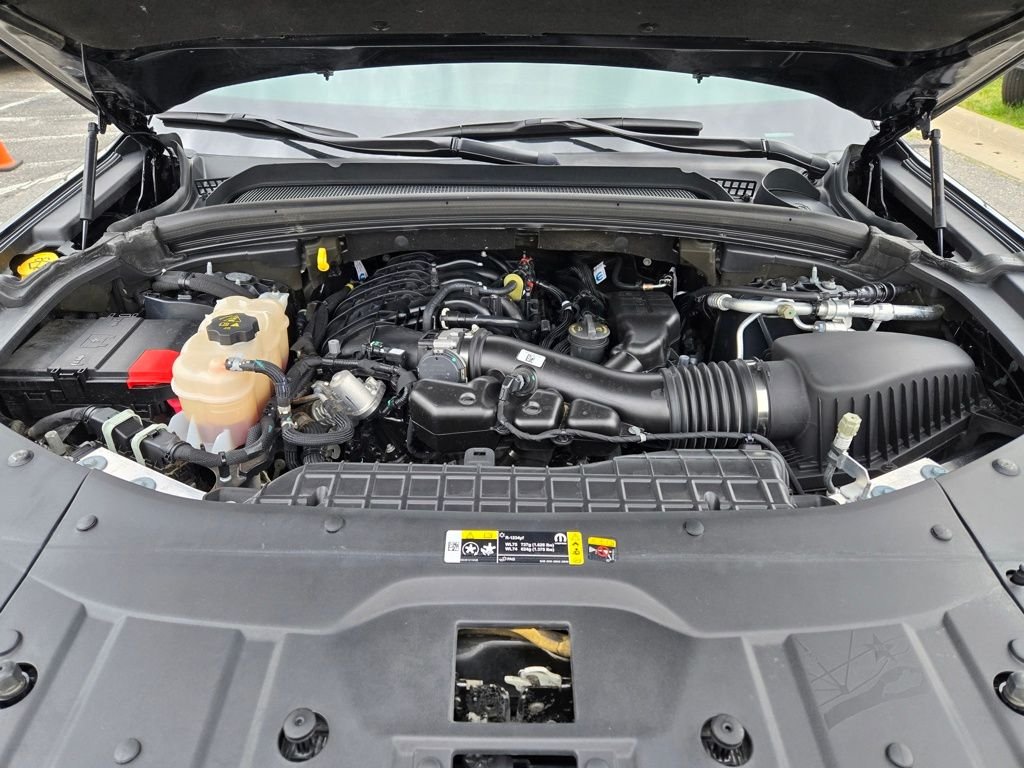 Used 2023 Black Jeep Altitude X image 33