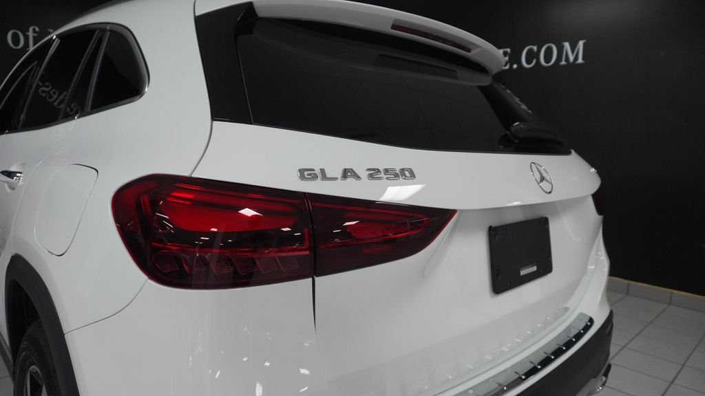 Certified Used 2026 White Mercedes-Benz GLA 250 image 13