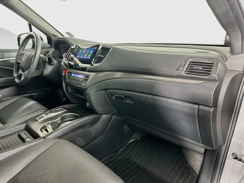 Used 2021  Honda EX-L image 30