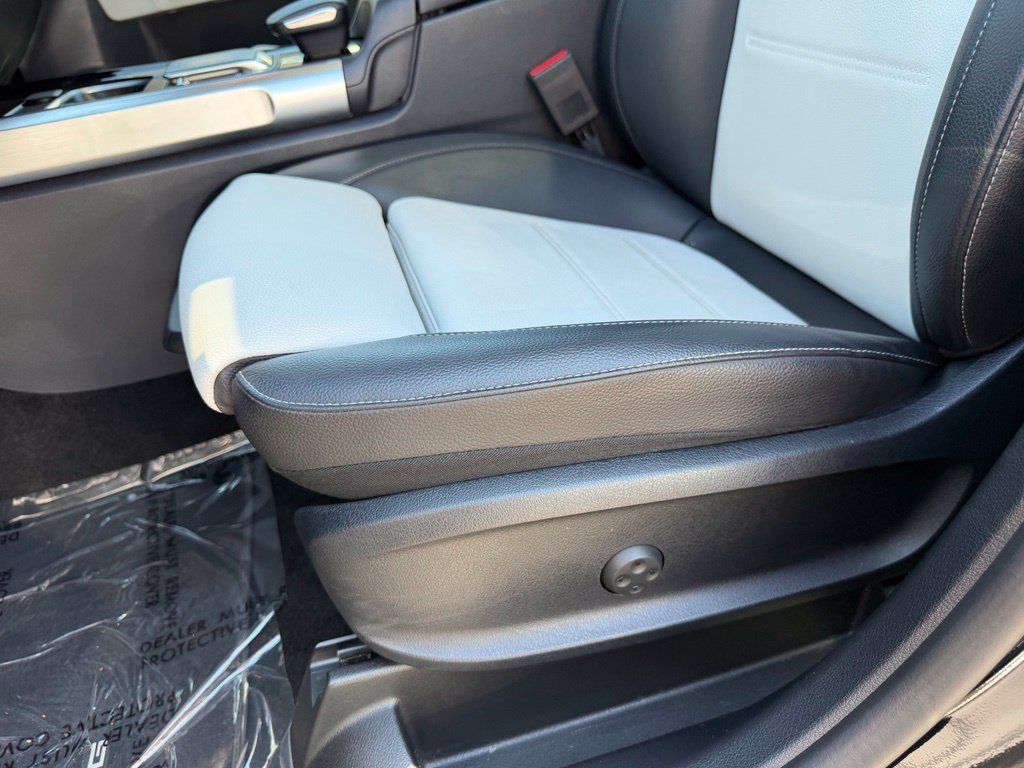 Used 2023 Black Mercedes-Benz GLB 250 image 14