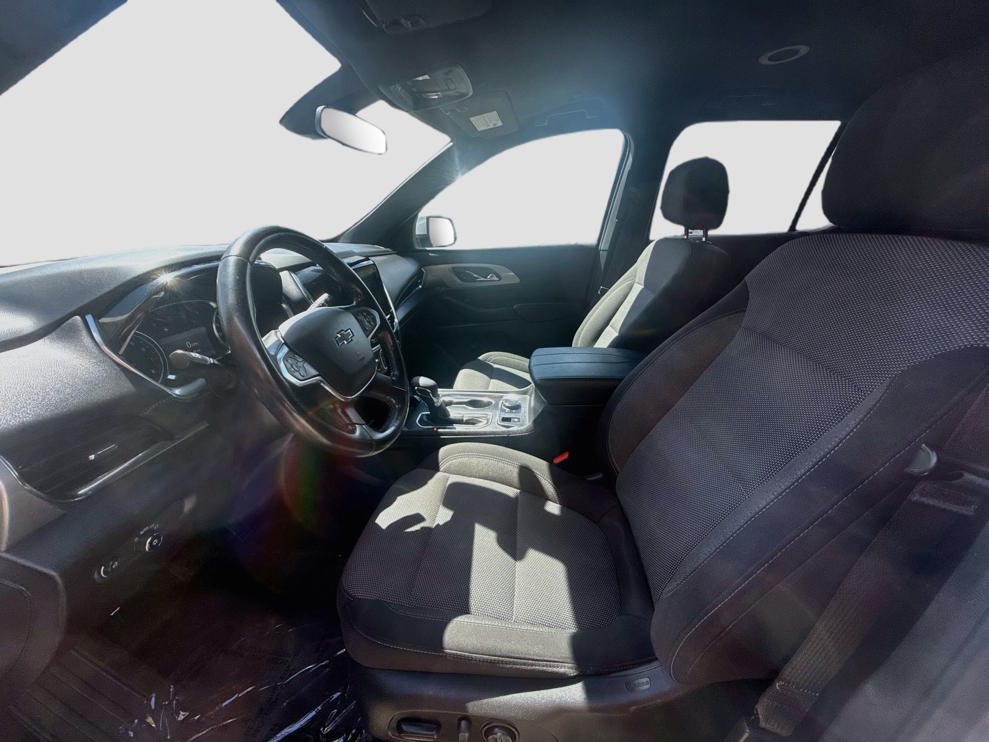 Used 2022 Summit White Chevrolet LT Cloth image 16