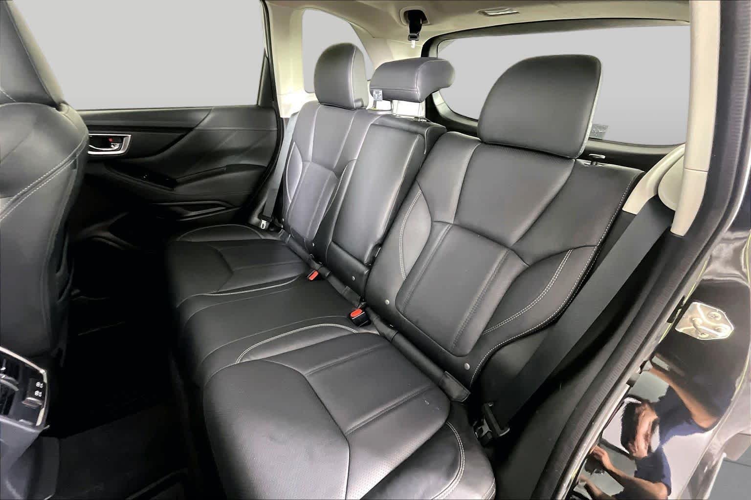 Used 2019 Crystal Black Silica Subaru Limited image 16