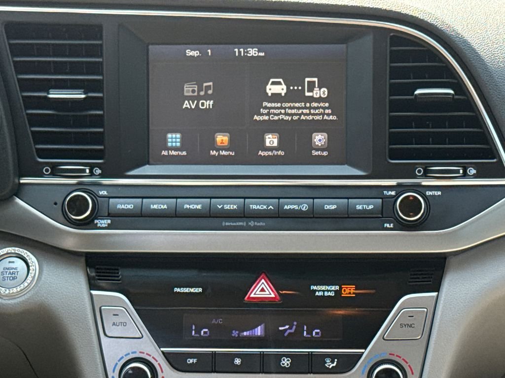Used 2017 Silver Hyundai SE image 11