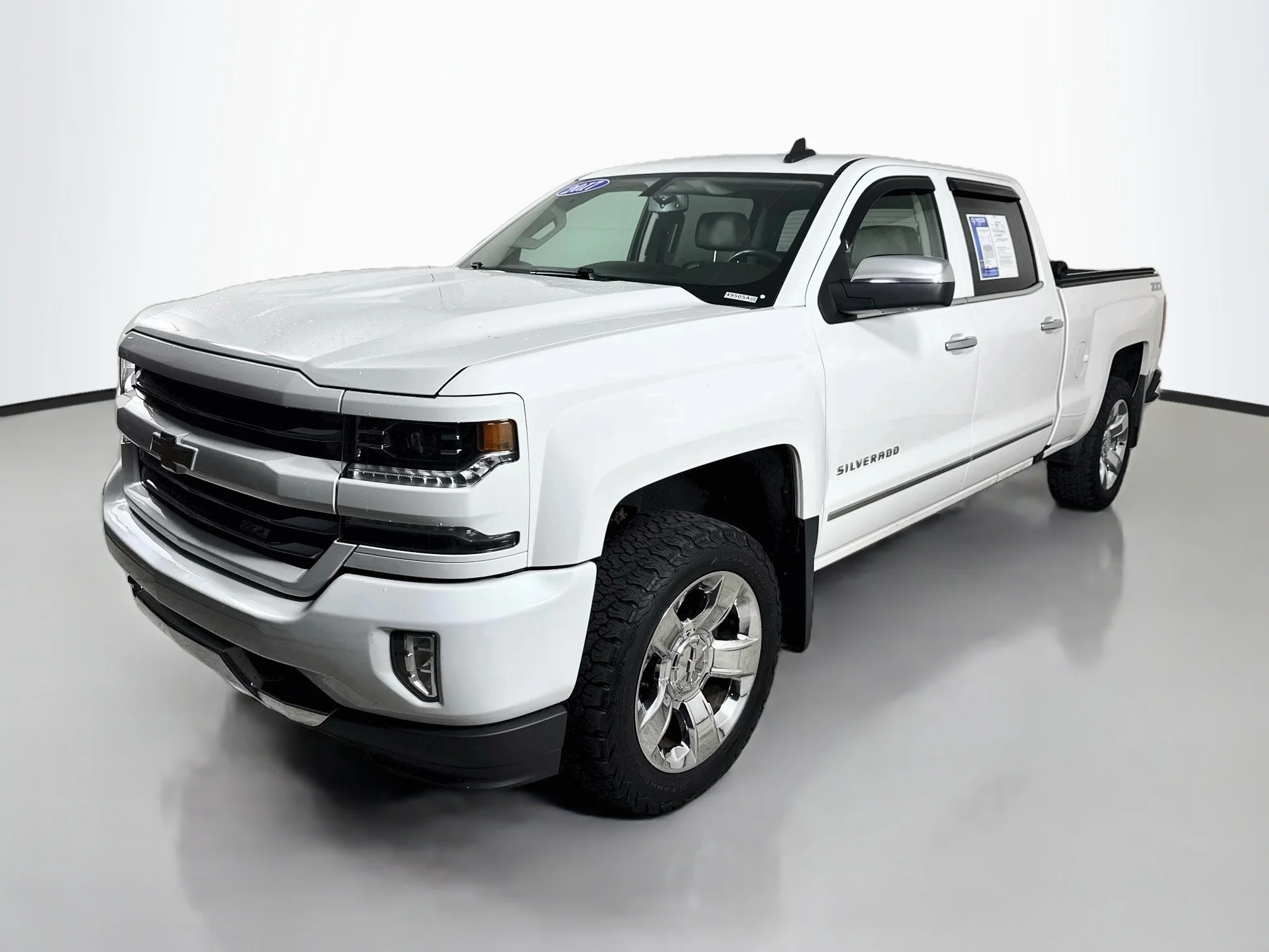 Used 2017 Summit White Chevrolet LTZ image 3