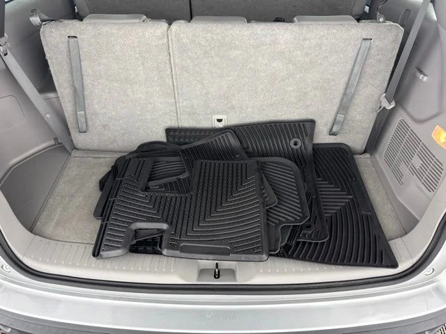 Used 2018 Silver Toyota LE image 32