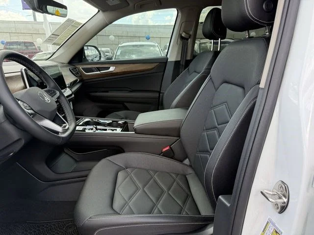 Certified Used 2025 White Volkswagen 2.0T SE w/Technology image 18