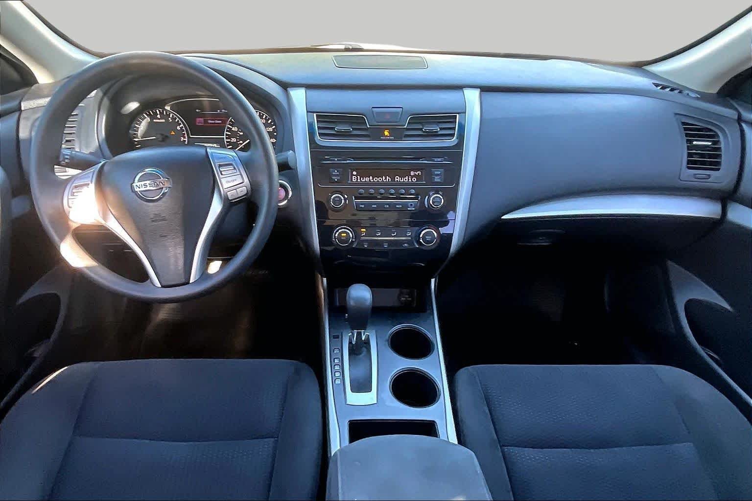 Used 2015 Pearl White Nissan 2.5 S image 13