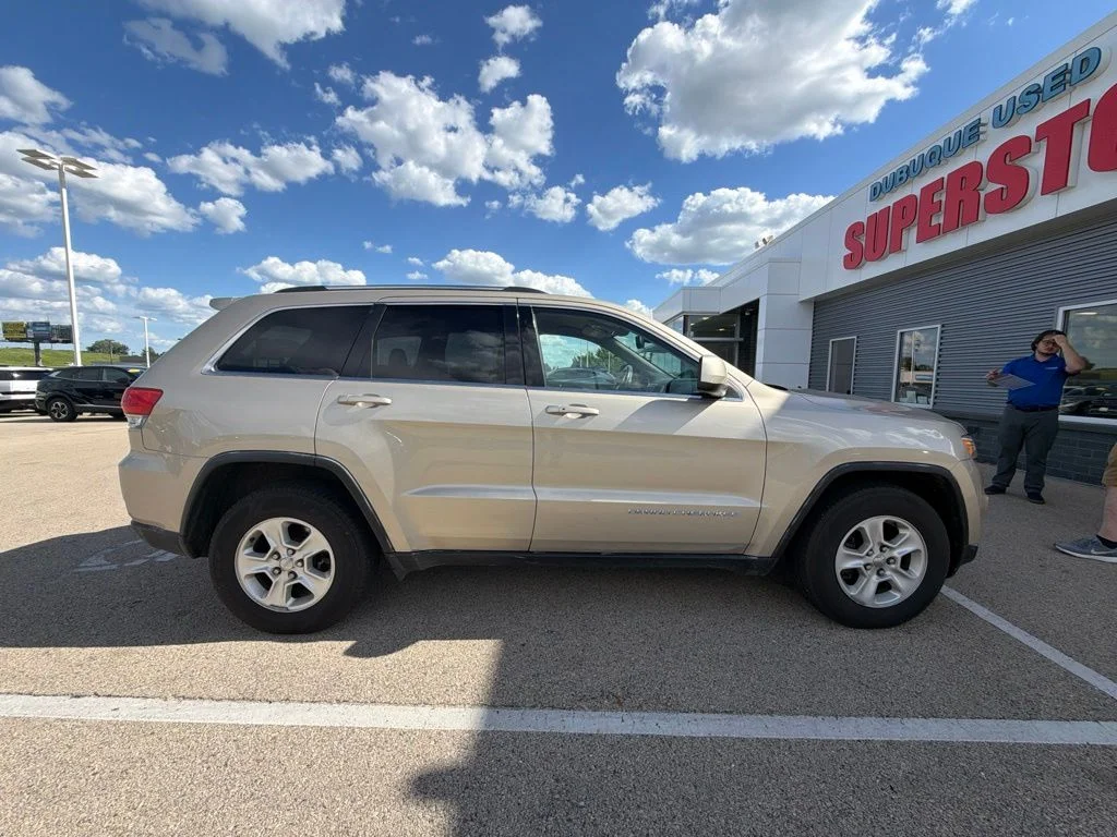 Used 2014 Beige Jeep Laredo image 4