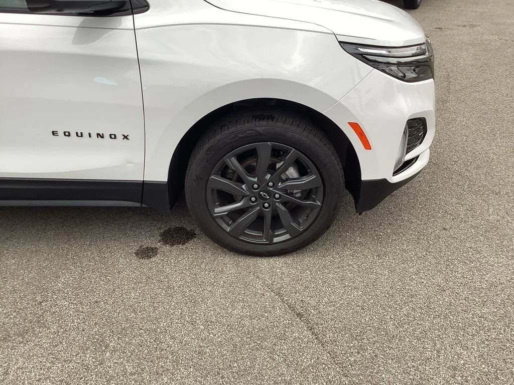 Used 2022 Summit White Chevrolet RS image 20