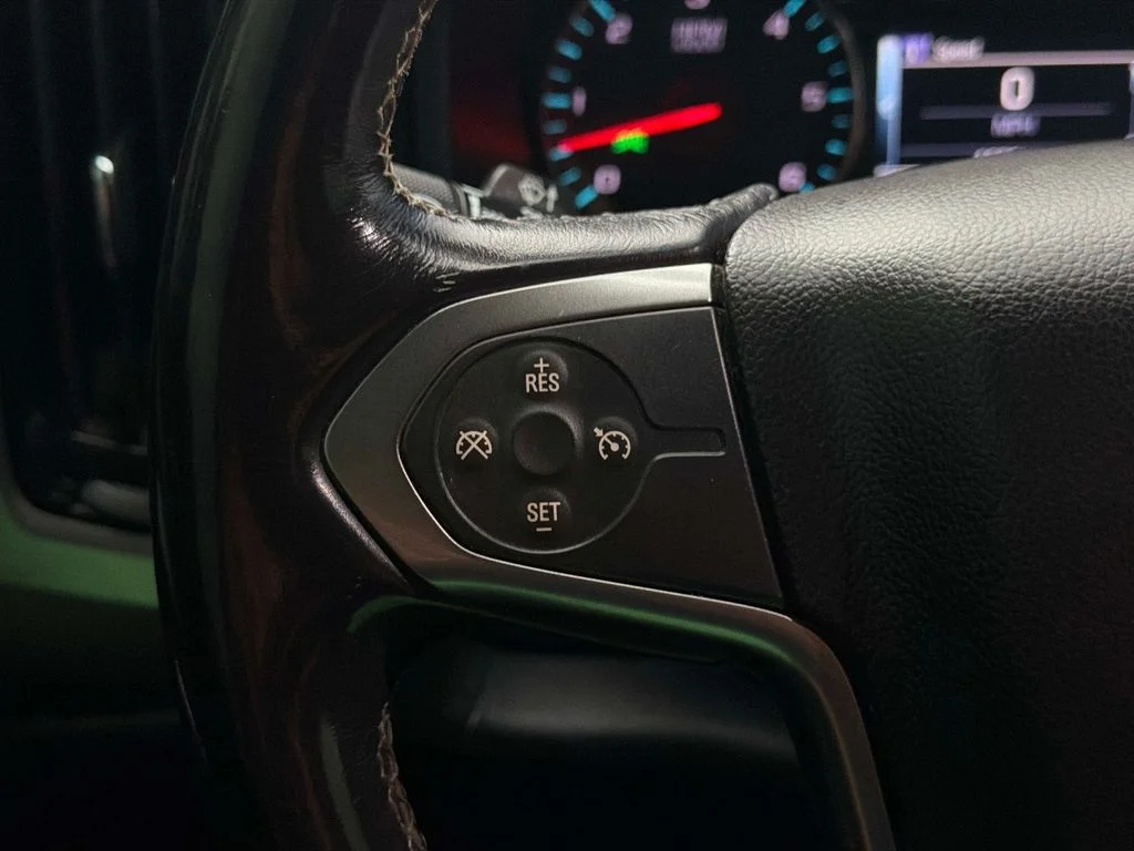 Used 2018 Black Chevrolet LT image 29