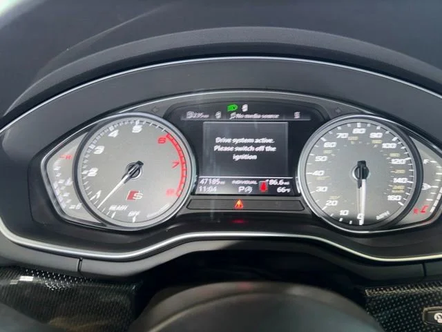Used 2022  Audi Premium image 4