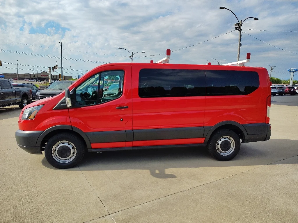 Used 2016 Race Red Ford Base image 8