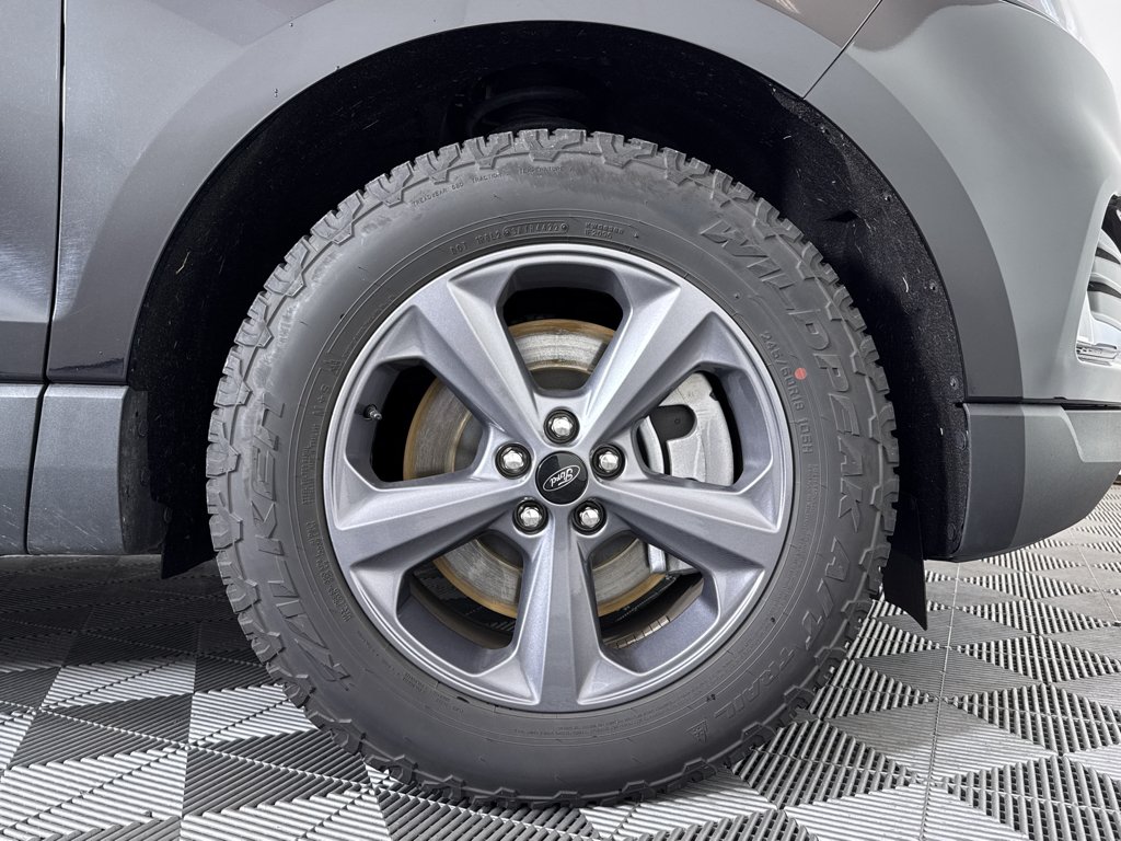 Used 2024 Agate Black Metallic Ford SEL image 20