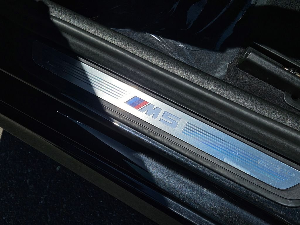 Used 2020 Black Sapphire Metallic BMW Base image 39