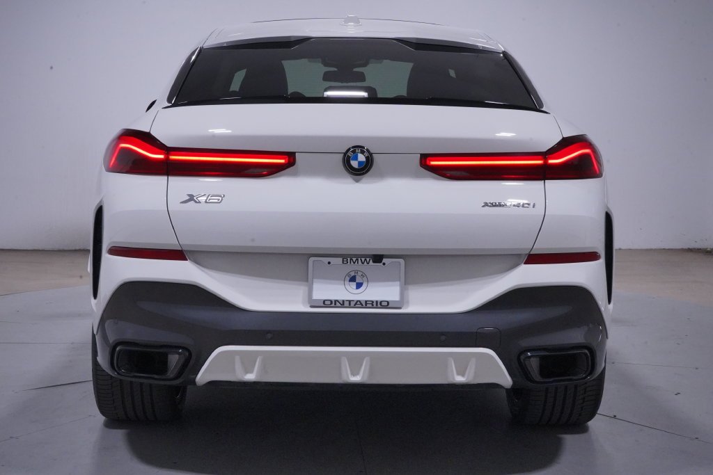 Certified Used 2024 Alpine White BMW xDrive40i image 5