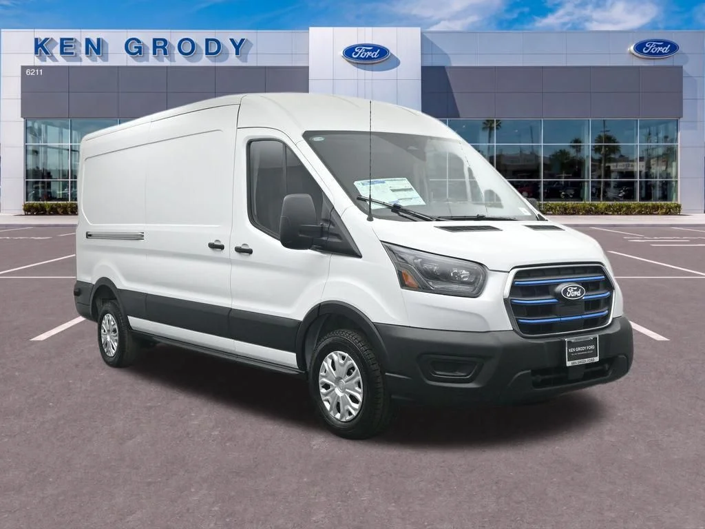 2026 Ford E-Transit BEV 350 Med Roof 148 WB's photo