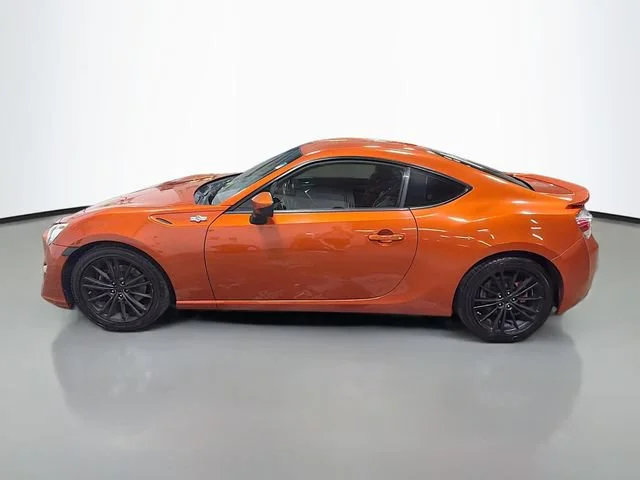 Used 2015  Scion NA image 5