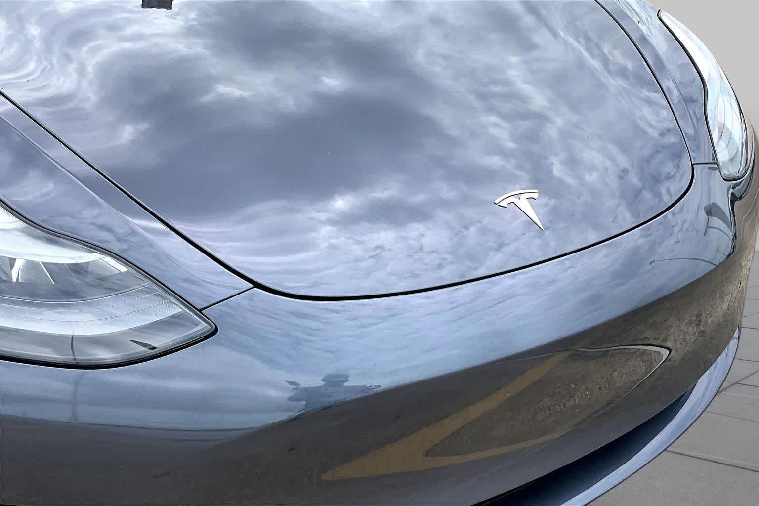 Used 2023 Midnight Silver Metallic Tesla  image 28