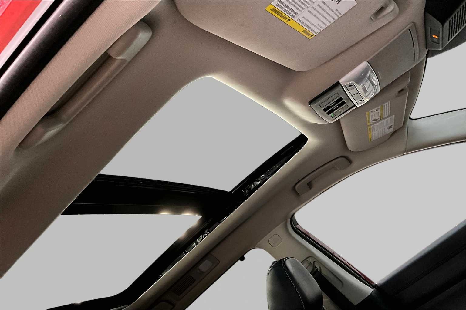 Used 2025 Scarlet Ember Tintcoat Nissan Platinum image 14