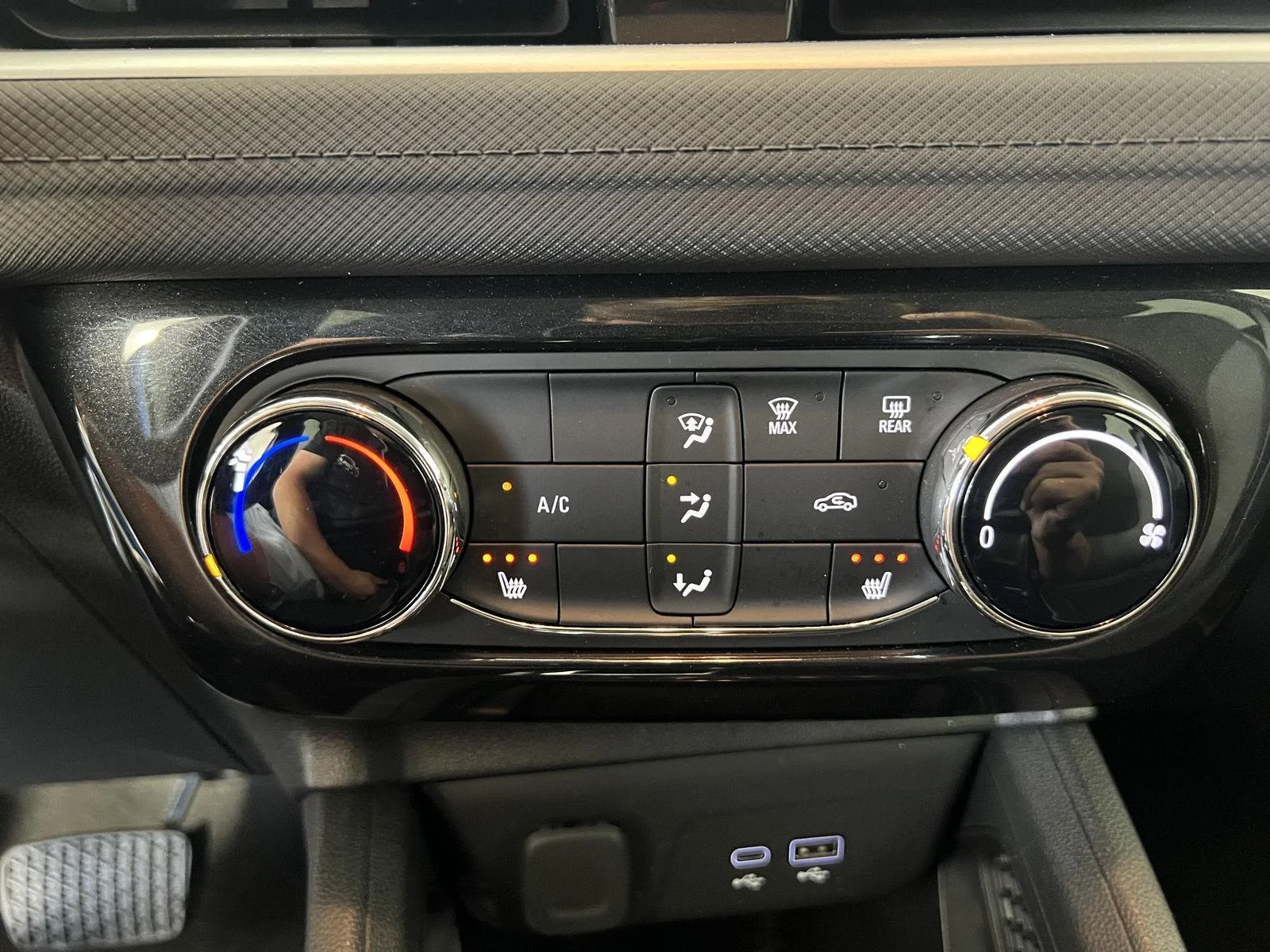 Used 2024 Fountain Blue Chevrolet LT image 14