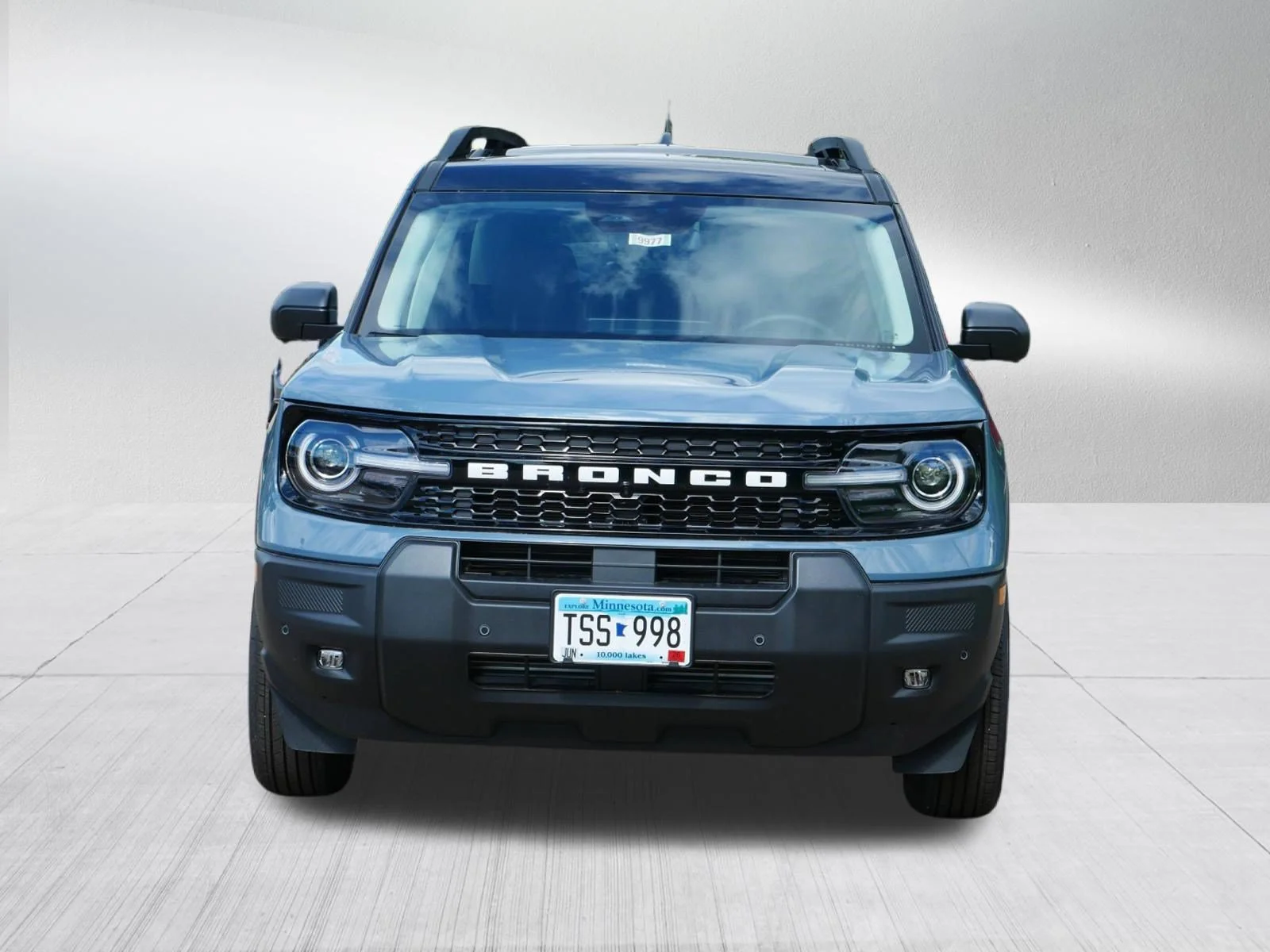 New 2026 Azure Gray Metallic Ford Outer Banks image 2