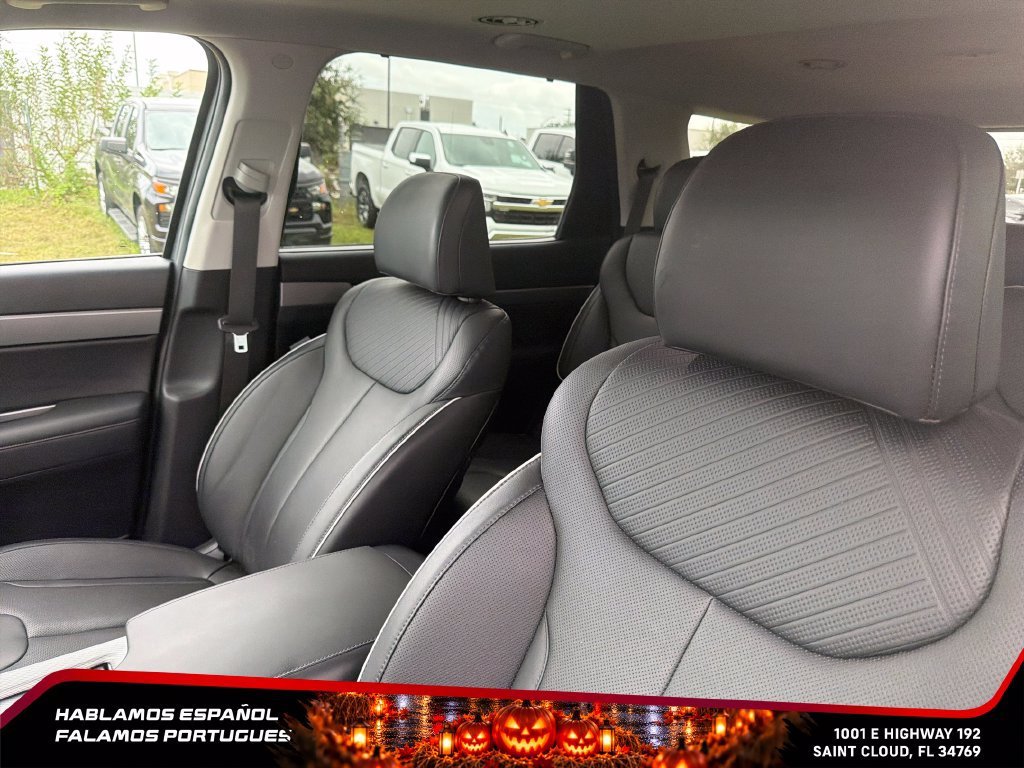 Used 2025 Gray Hyundai SEL Premium image 24