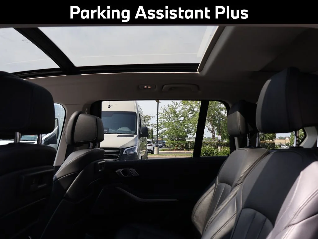 Used 2021 Black BMW xDrive40i image 15