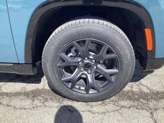 New 2026 Steel Blue Exterior Paint Jeep Limited Altitude image 9
