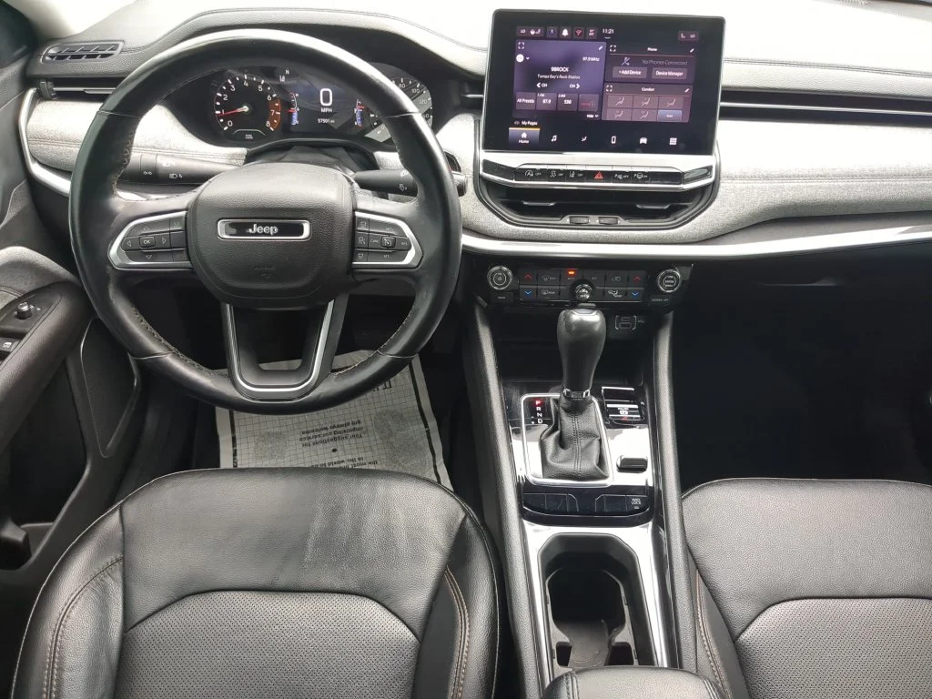 Used 2022 Gray Jeep Latitude Lux image 15