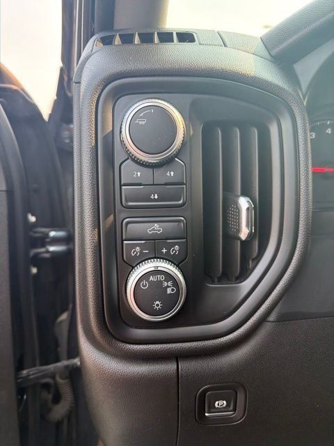 Used 2020 Blue GMC Base image 21