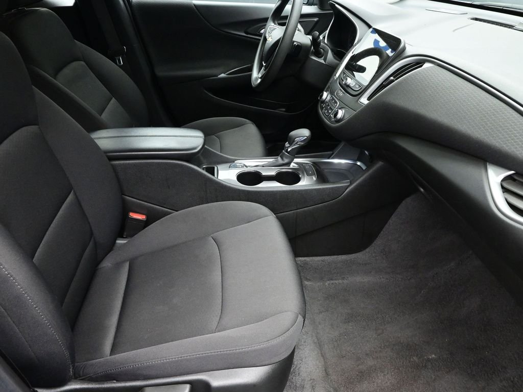 2024 Chevrolet Malibu 1LT - Photo 6