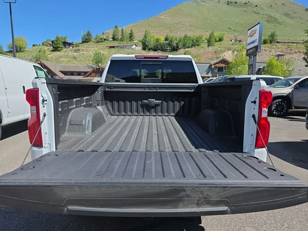 New 2026 Summit White Chevrolet LT Trail Boss image 9