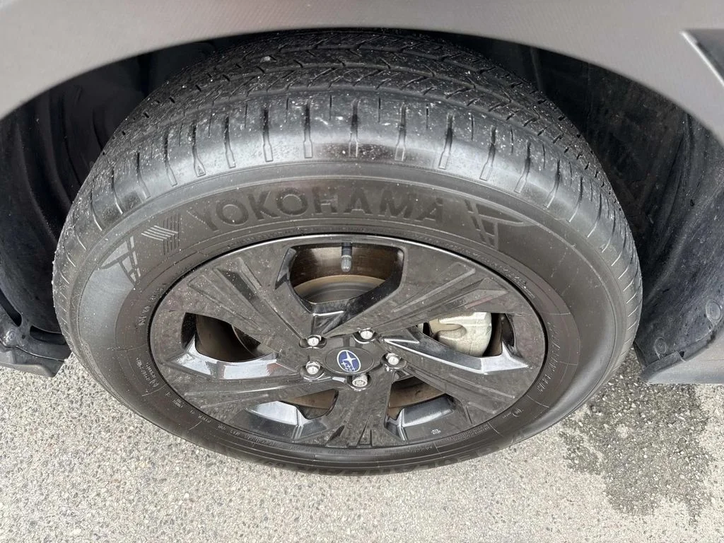 Used 2024 Black Subaru Base image 11
