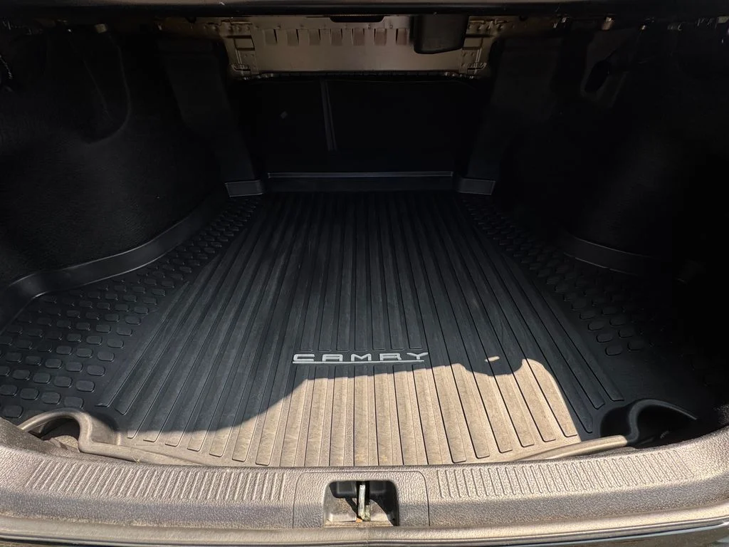 Used 2019 Midnight Black Metallic Toyota LE image 10