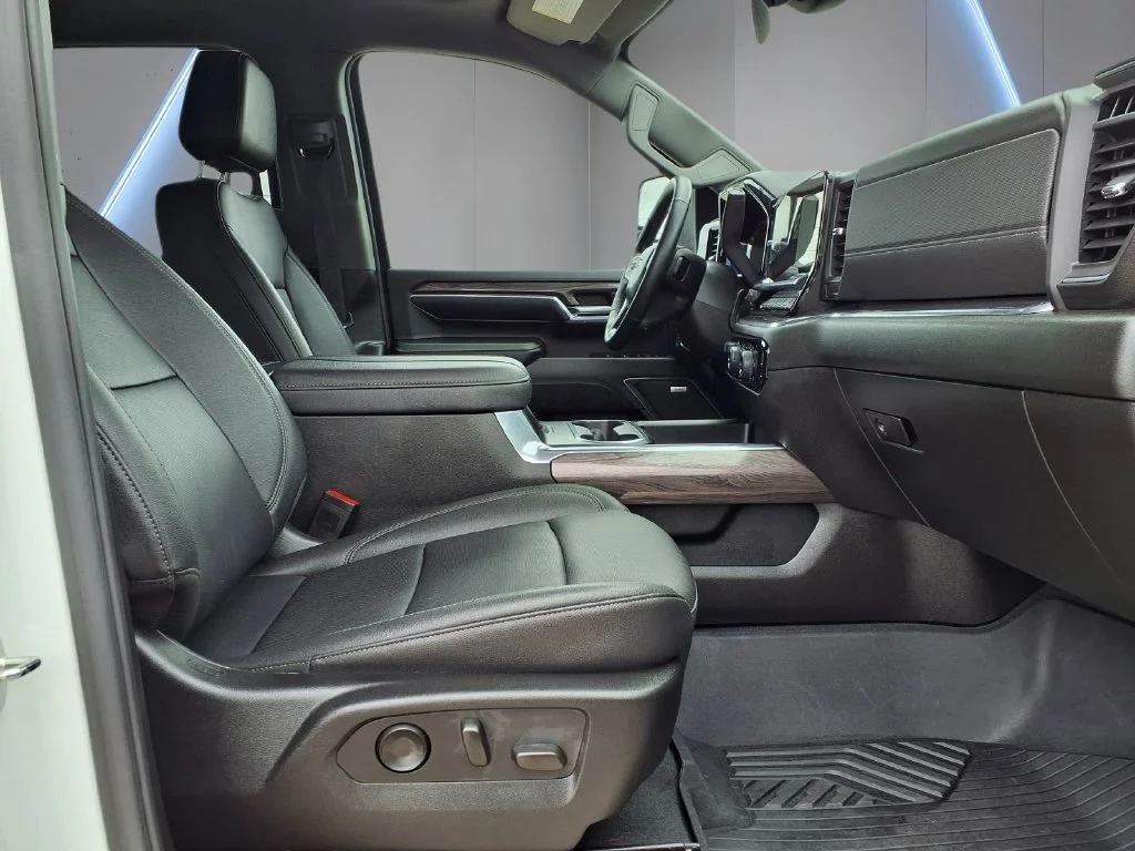 2024 Chevrolet Silverado 2500HD LTZ - Photo 14