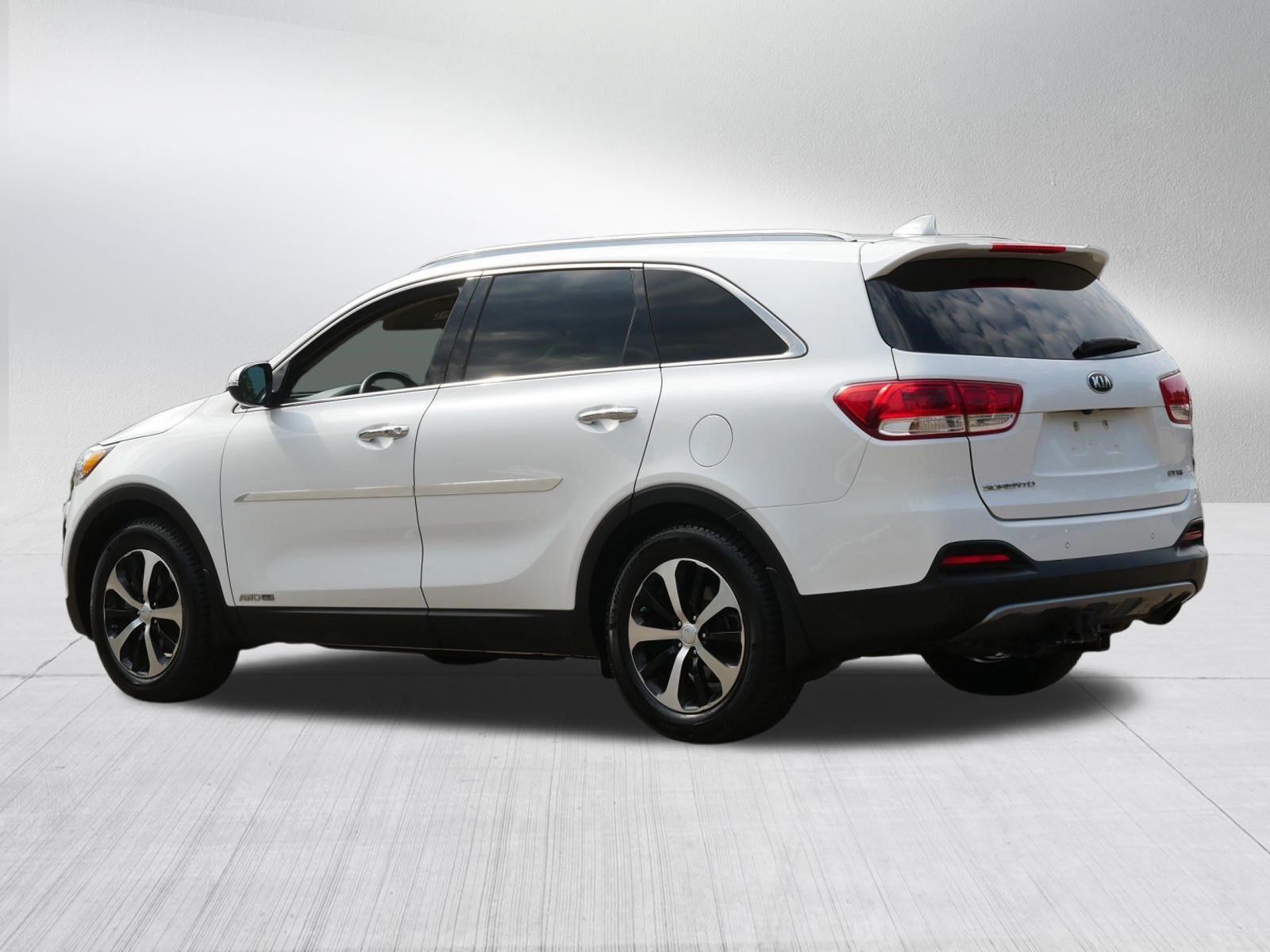Certified Used 2017 Snow White Pearl Kia EX V6 image 5