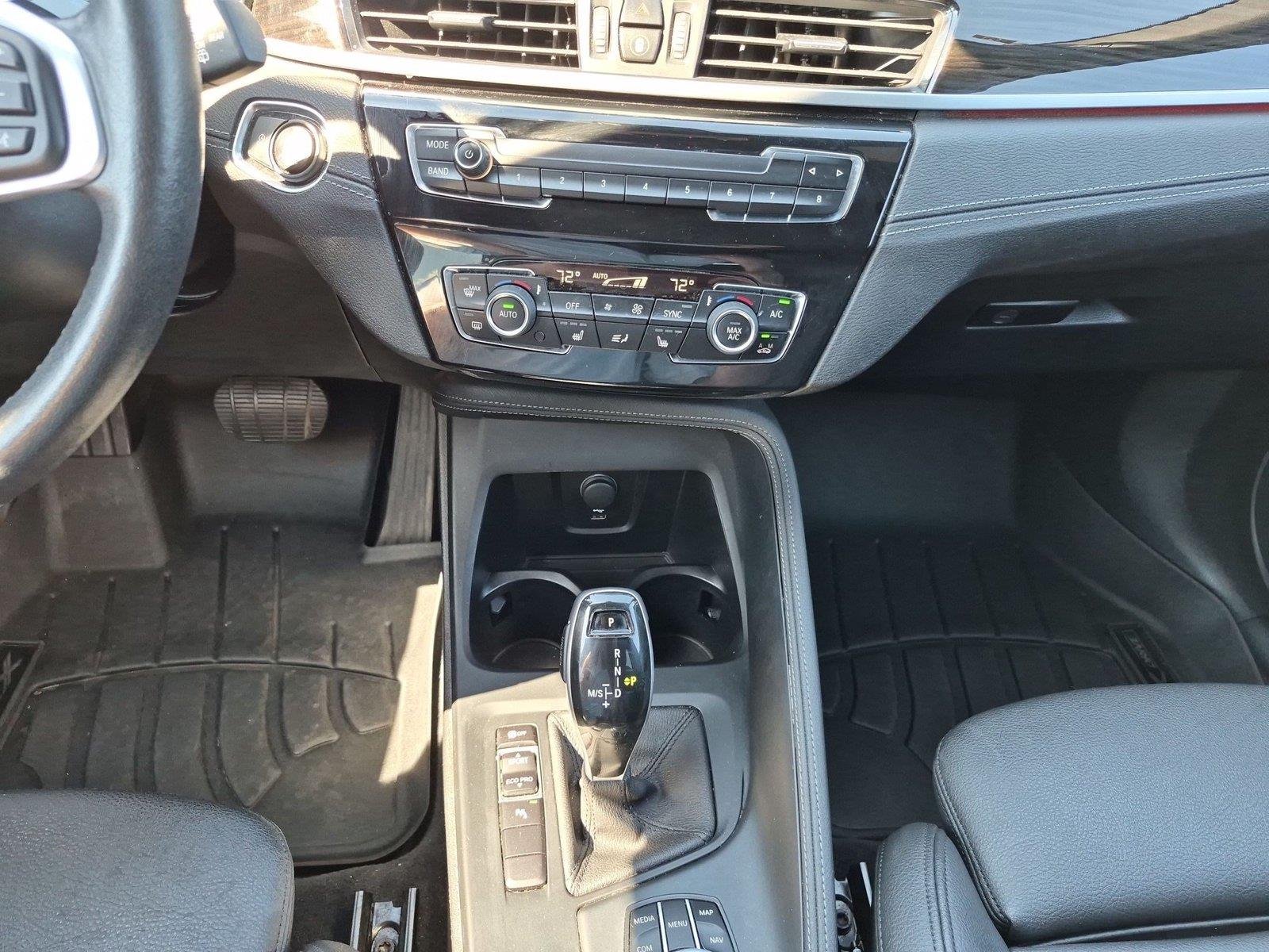 Used 2020 Black Sapphire Metallic BMW sDrive28i image 27