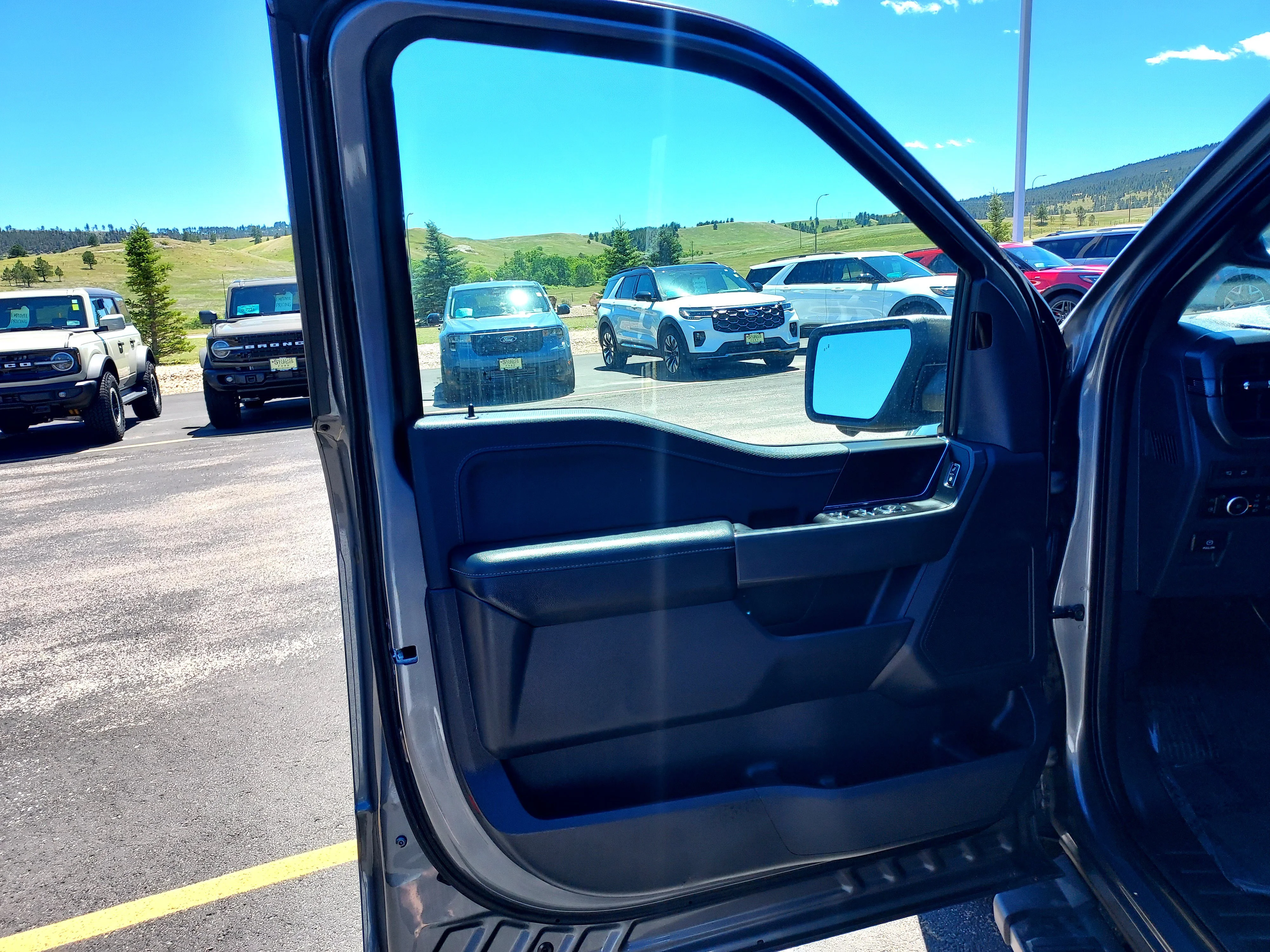 Used 2024 CARBONIZED GRAY Ford XLT image 14
