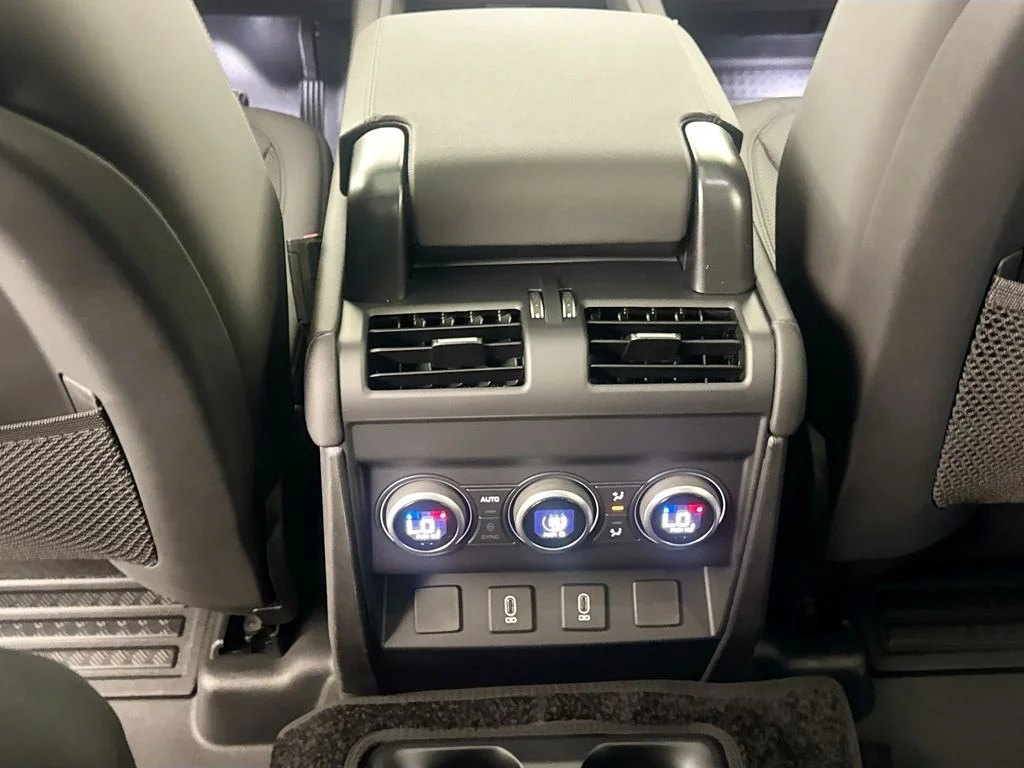 New 2026 Fuji White Land Rover X-Dynamic SE image 25