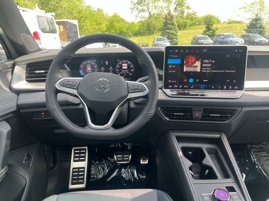 New 2026 White/off-white Volkswagen 2.0T SE R-Line Black image 19
