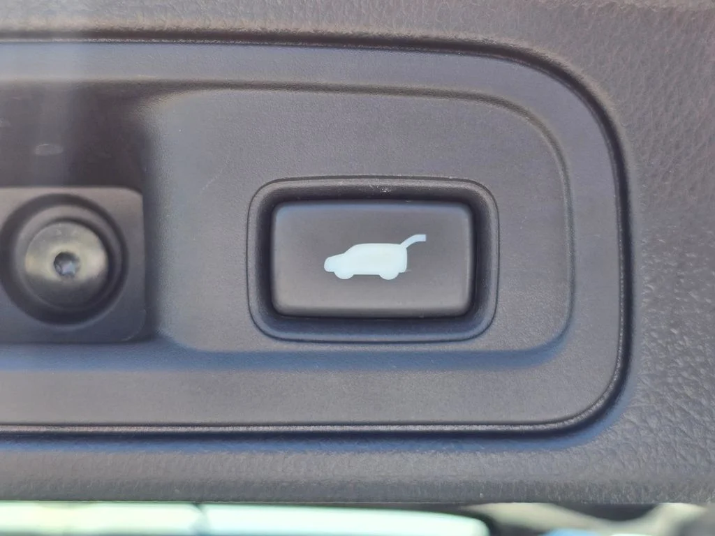 Used 2021 White Honda EX-L image 9