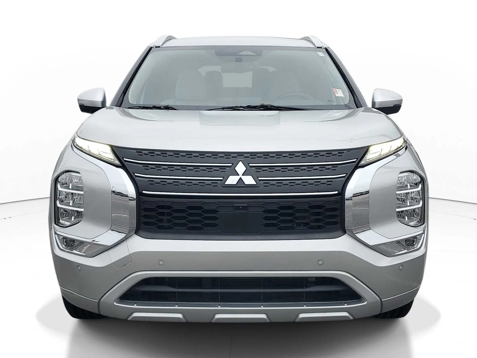 Used 2022 Alloy Silver Metallic Mitsubishi SEL image 2