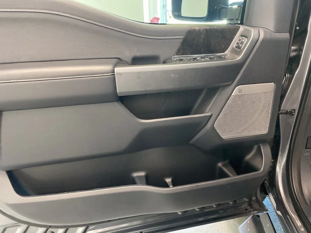 New 2027 Gray Ford Lariat image 12